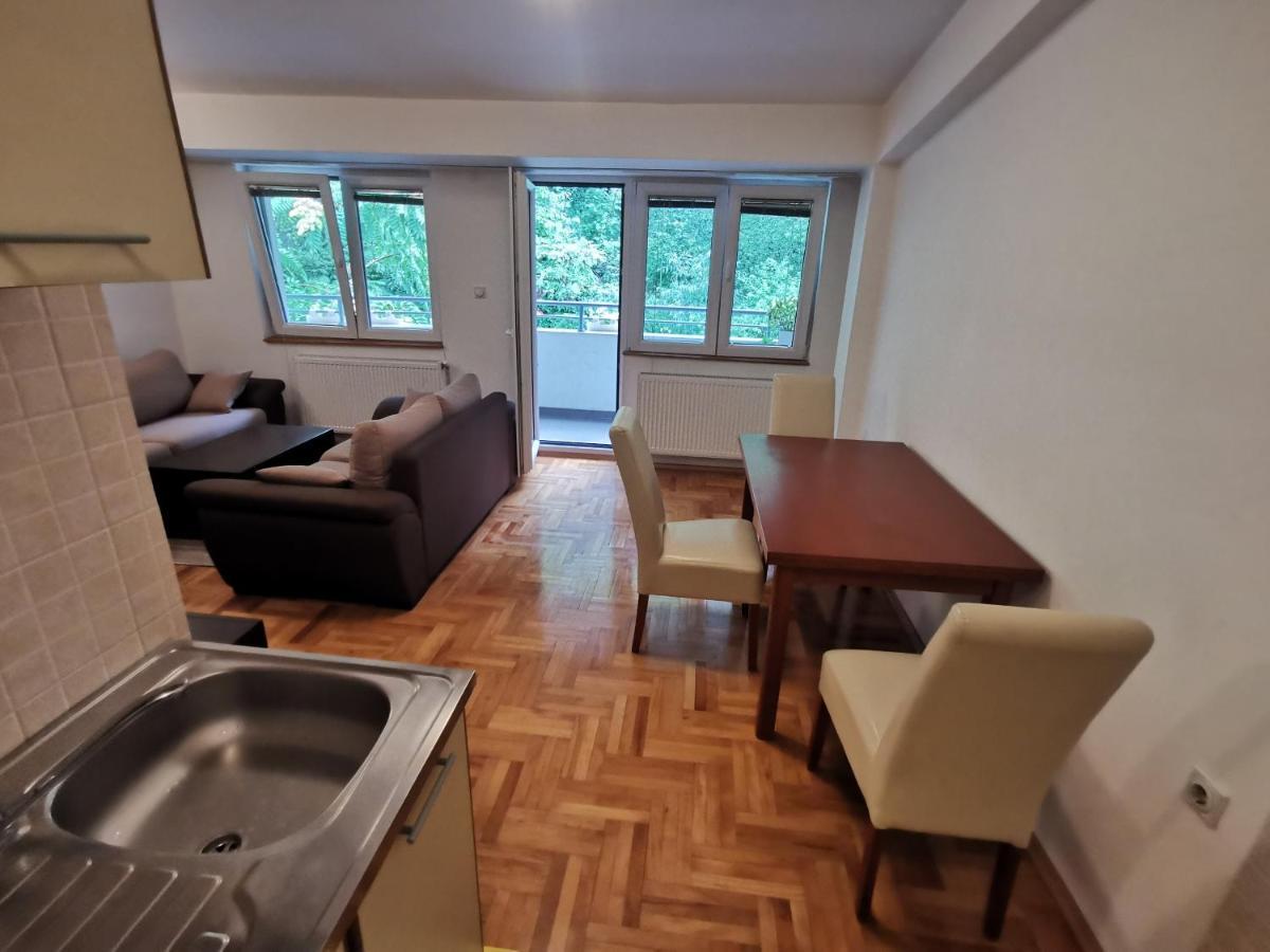 Zagrebska Flat Apartment Скопие Екстериор снимка